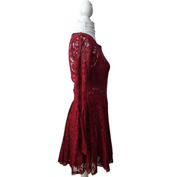 Free People Rich Red Lace Lovers Folk Song Dress Bell Sleeve Cut Out Boho Mini 2 - Picture 7 of 9